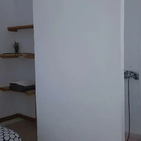 Basic En-suite Bedroom By The Sea *