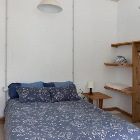 Hostal Basic En-suite Bedroom By The Sea